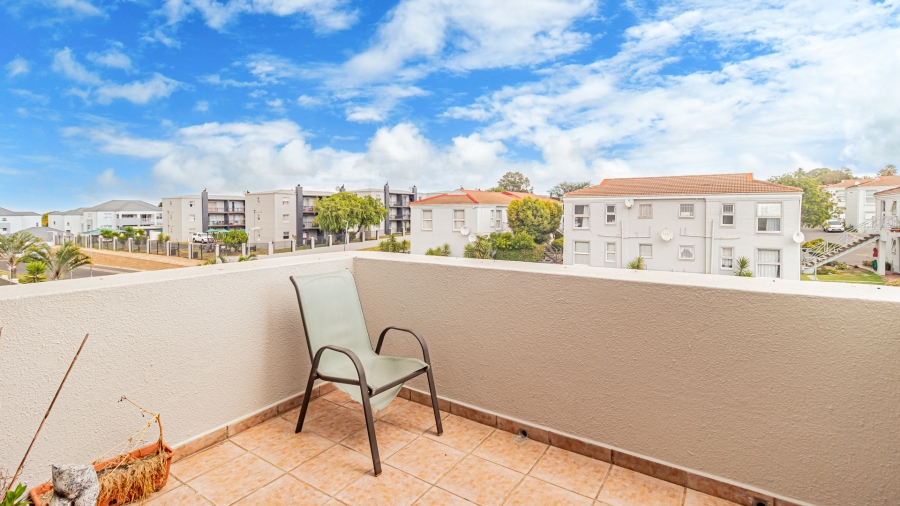 2 Bedroom Property for Sale in Vredekloof Western Cape